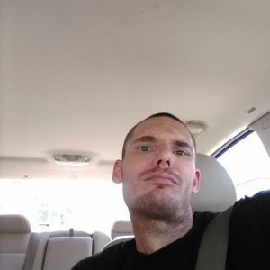 Meet your Posher, Dustin